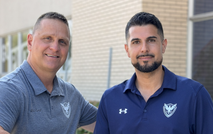 Le directeur général et entraîneur-chef du Phoenix de Sherbrooke, Gilles Bouchard, est heureux d'annoncer l'embauche d'Éric Bouchard à Atre d'entraîneur associé.